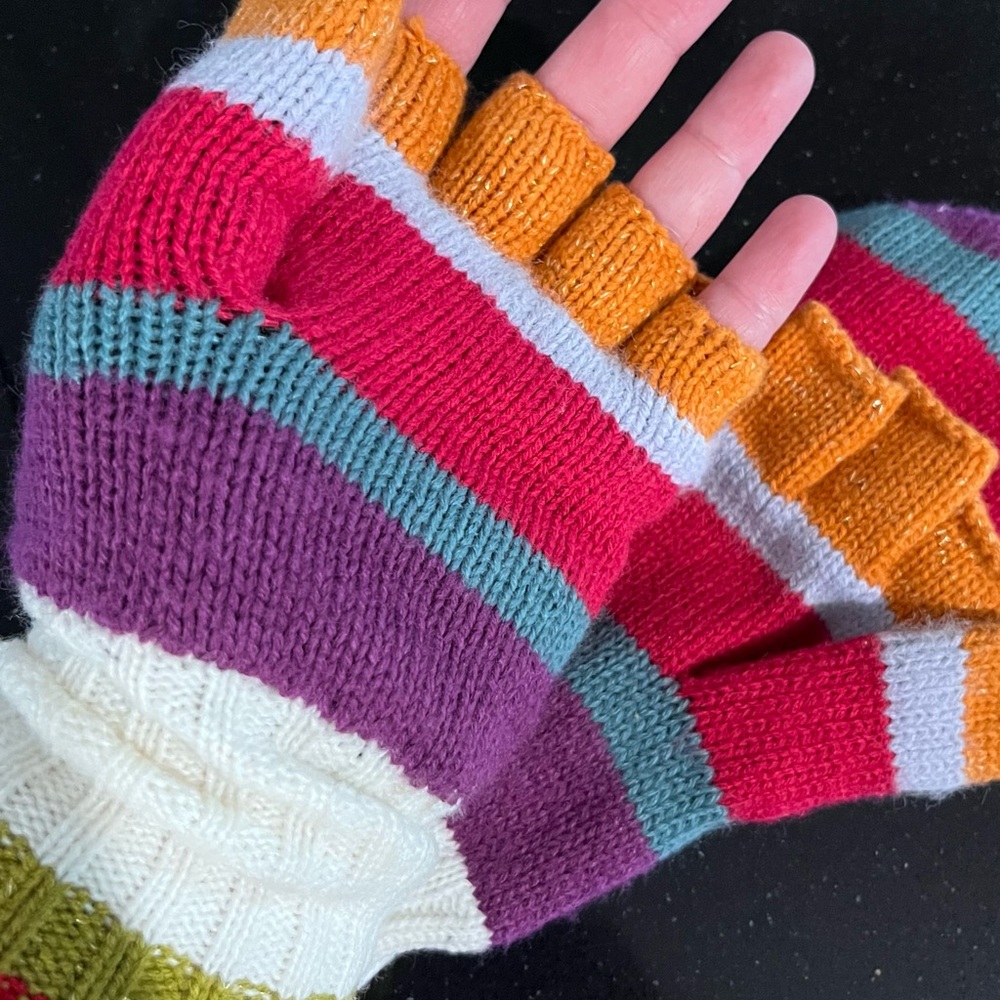 Colorful Striped Women’s Mittens - Picture 4 of 6